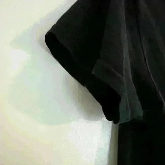 AC/DC Women’s small black graphic tee. - Picture 4 of 7